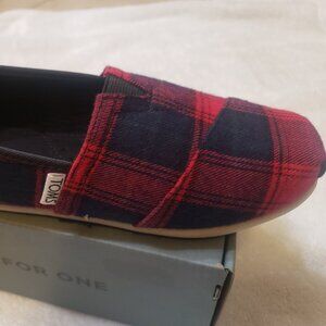 Tom's boys loafer shoes